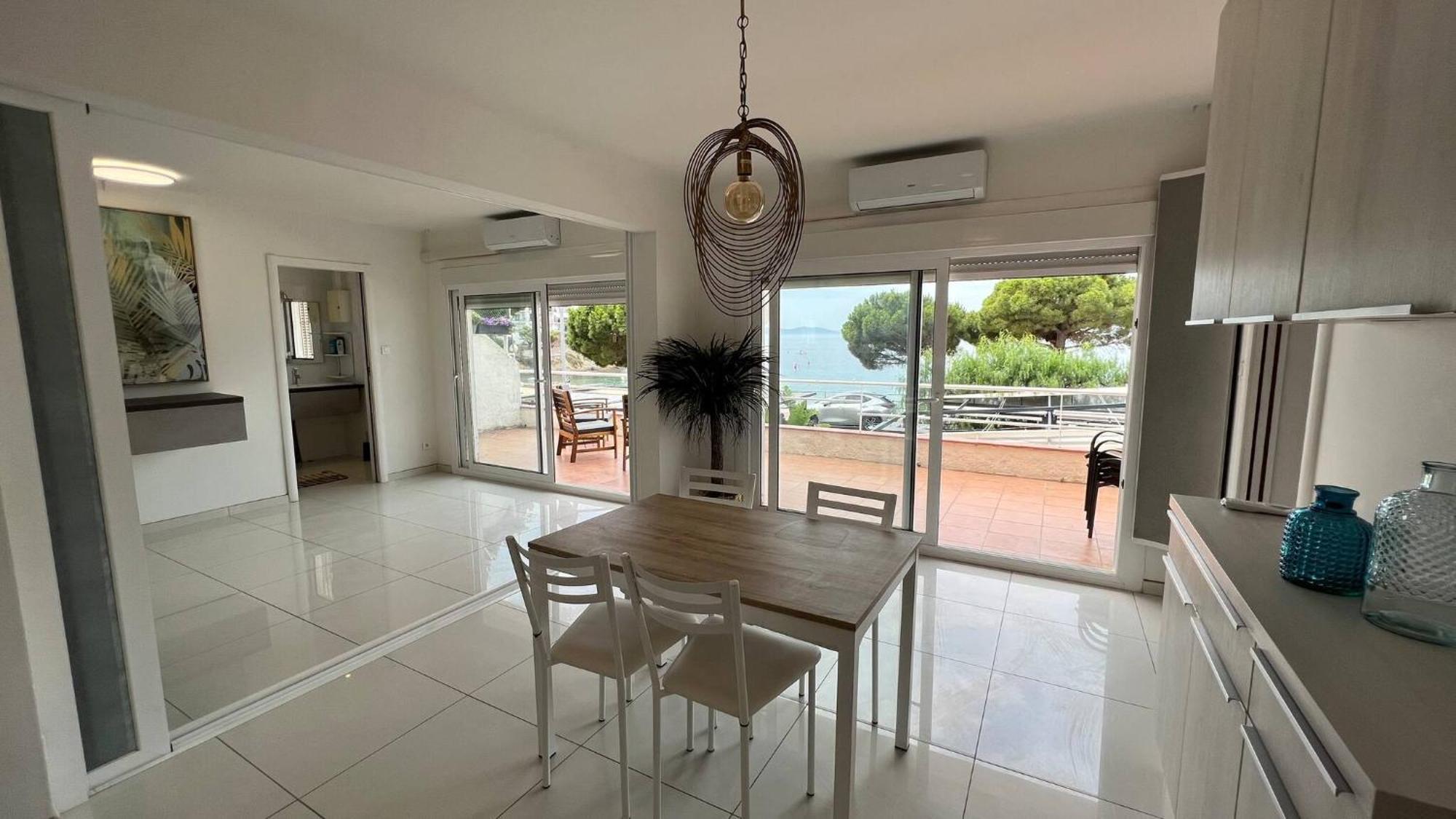 Precioso Moderno En Primera Linea Del Mar Apartment *